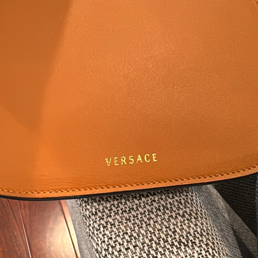 Versace Virtus small top handle shoulder bag in brown smooth leather. - Picture 2 of 8
